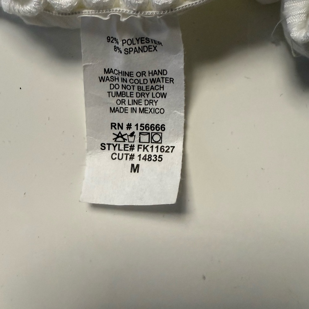 NEW Free Kisses White Ruffle Sleeve Top - Picture 5 of 5